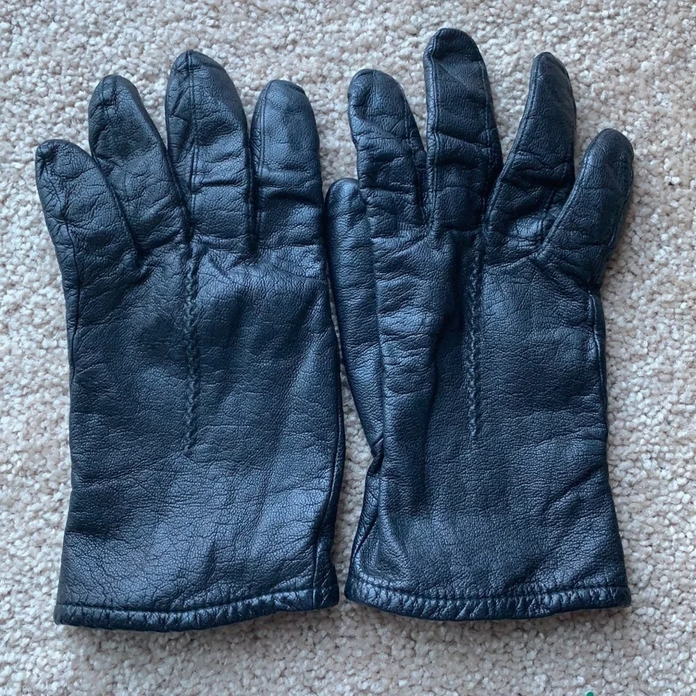 Genuine leather gloves